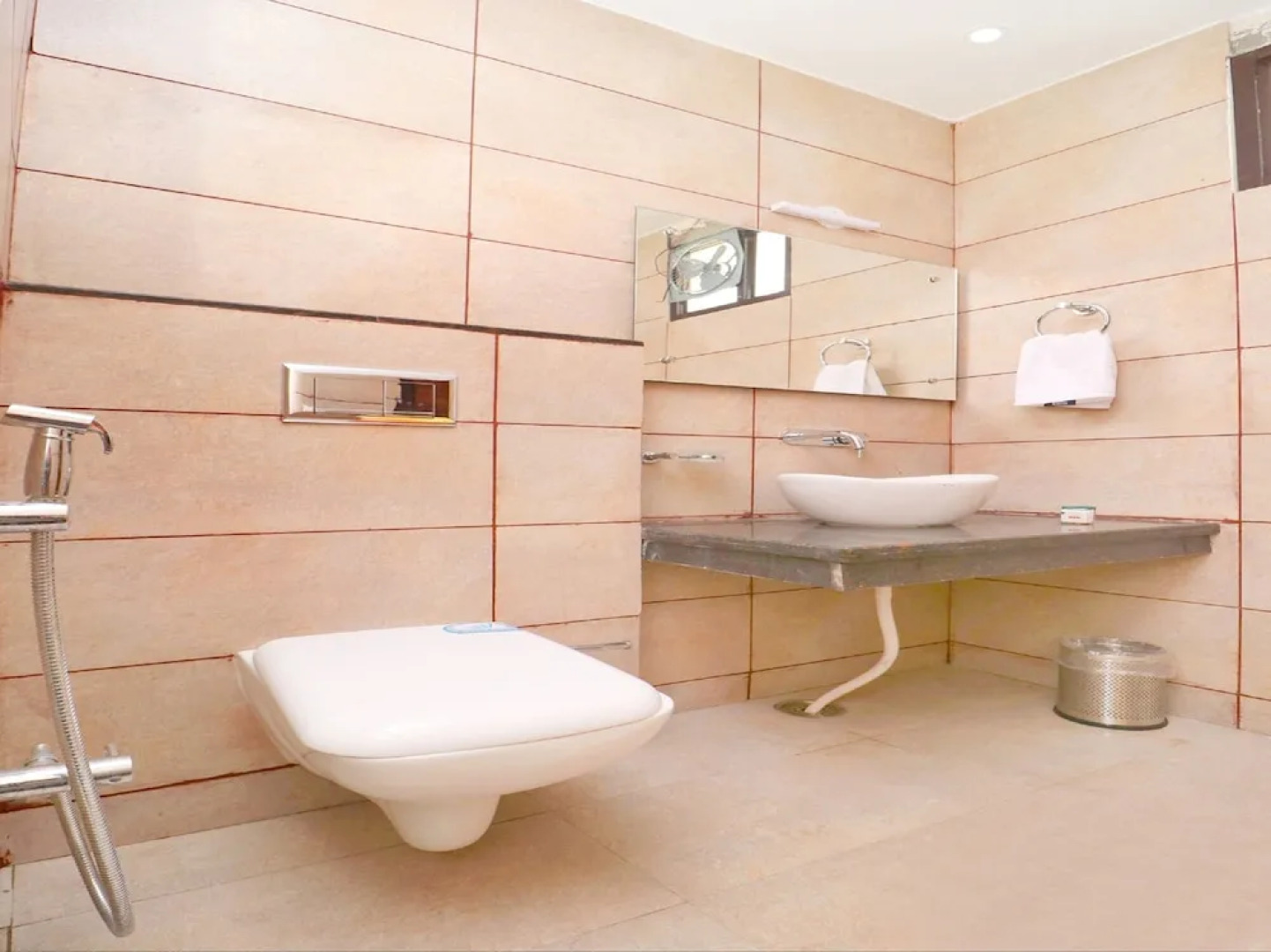 Oyo 43132 Hotel Dreamland