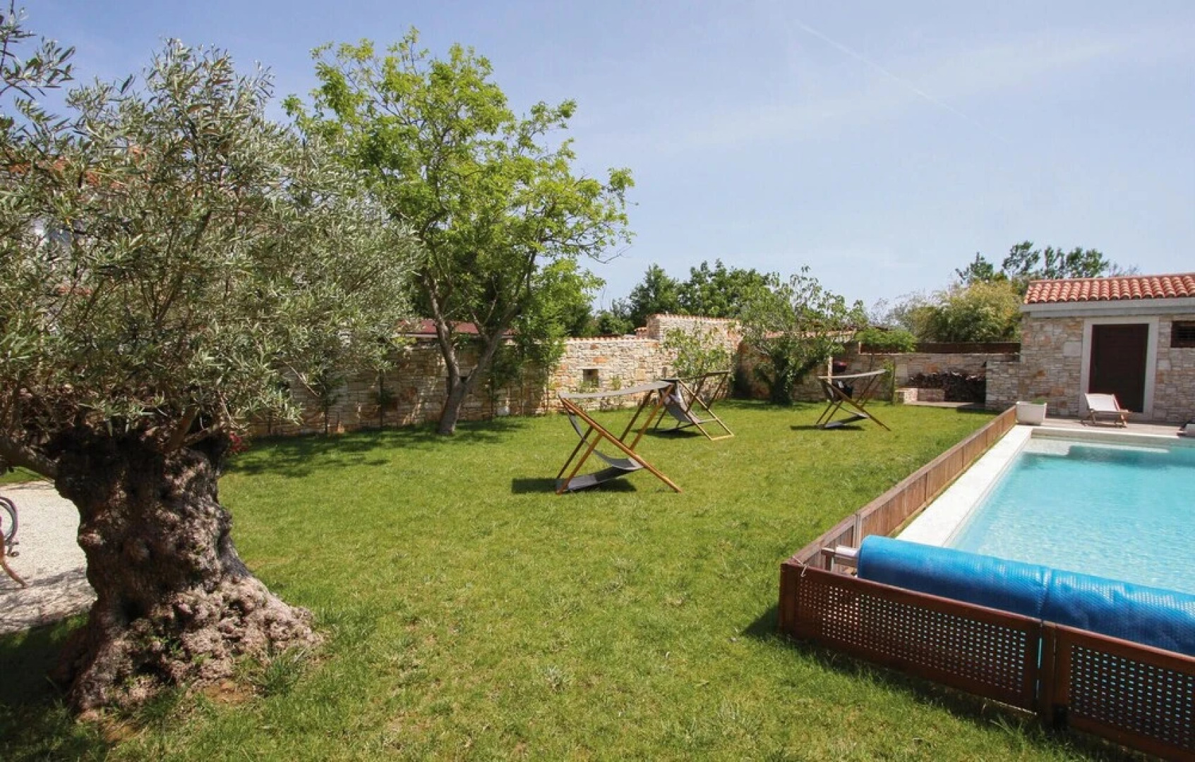 Stunning Home in Liznjan With Sauna, Wifi and 4 Bedrooms