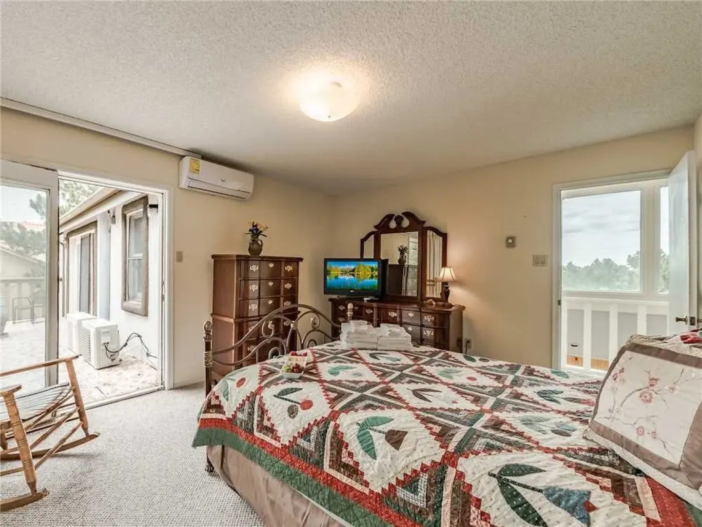 High Mesa Escape - Three Bedroom Cabin