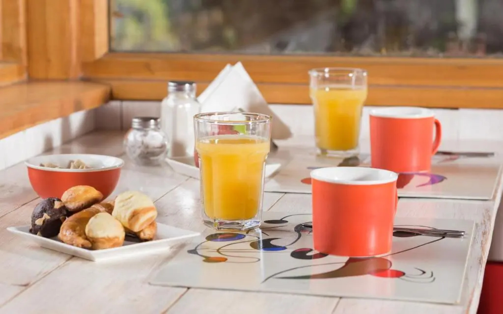 Peninsula Petit Hotel