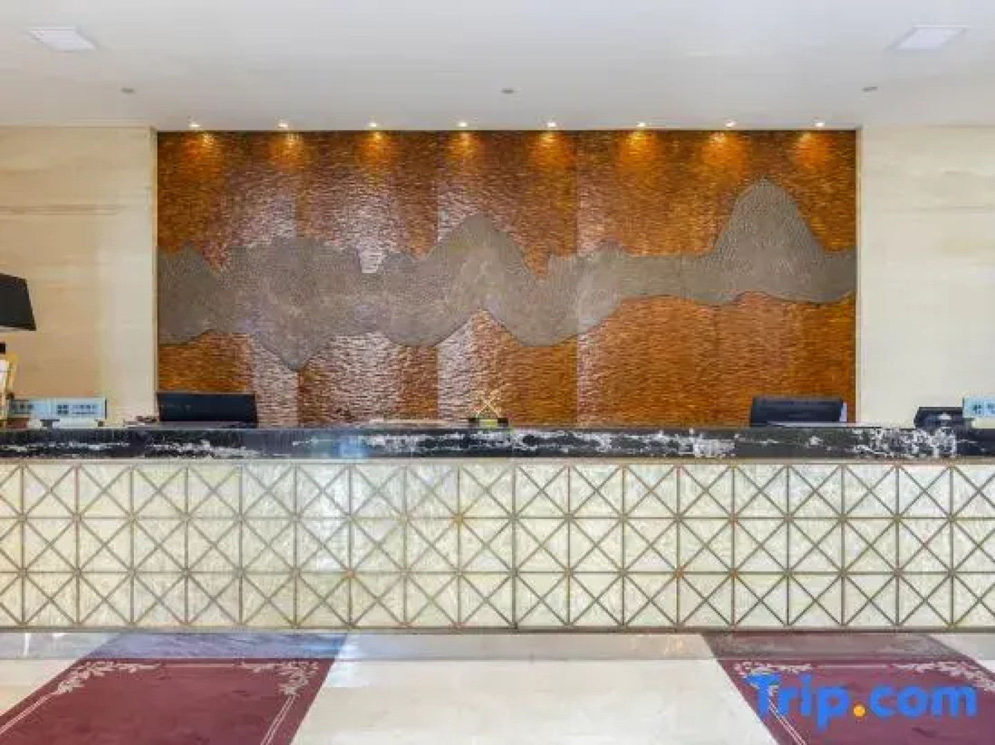 Wyndham Xinyang Downtown