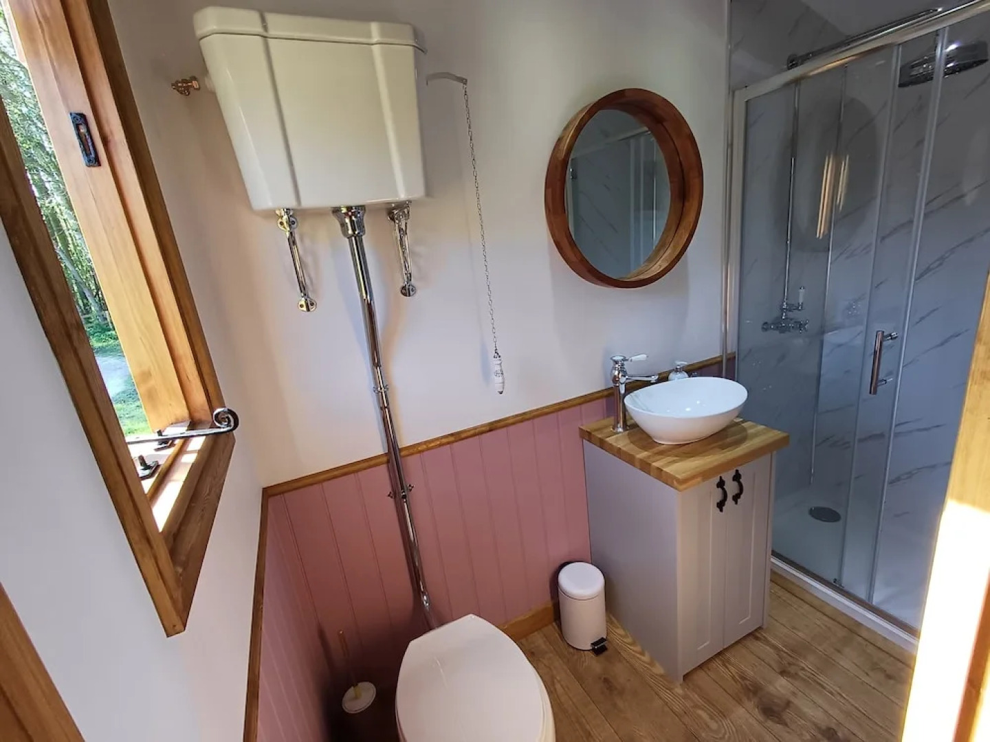 The Heartwood - Luxury Cabin Near York