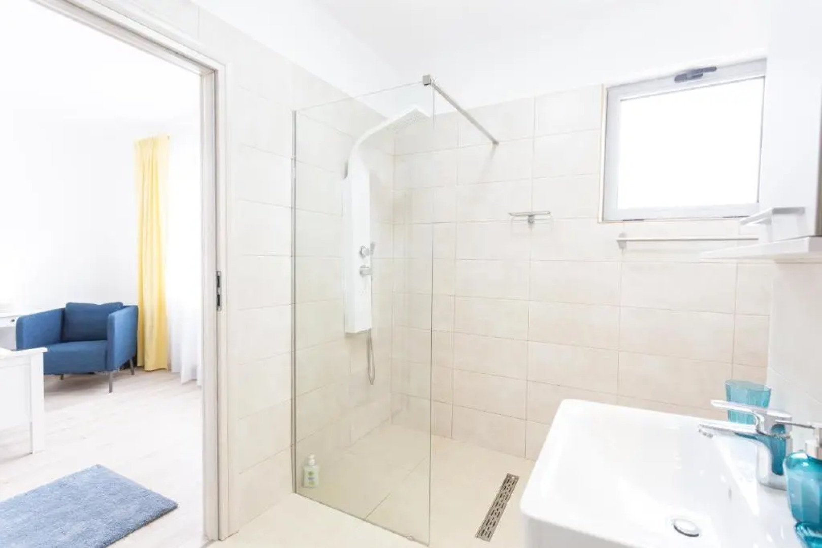 Sunny Olimp 3 ROOMS large apartment- by the sea