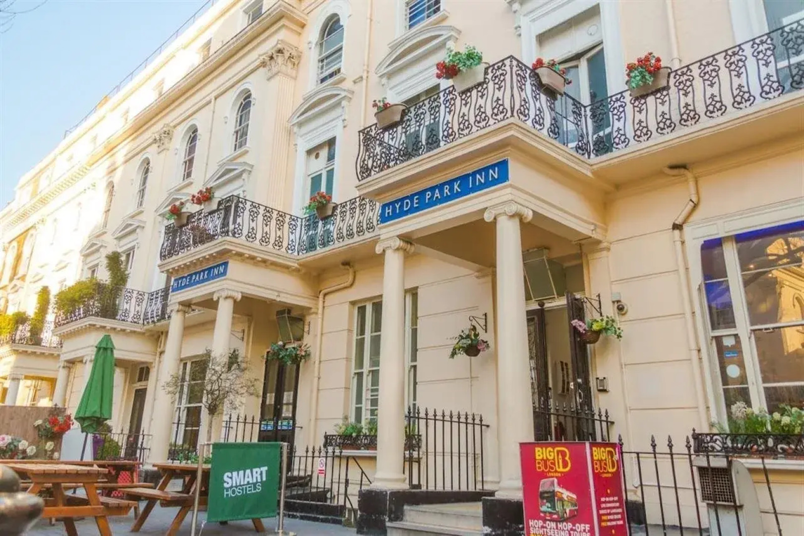 Smart Hyde Park View - Hostel