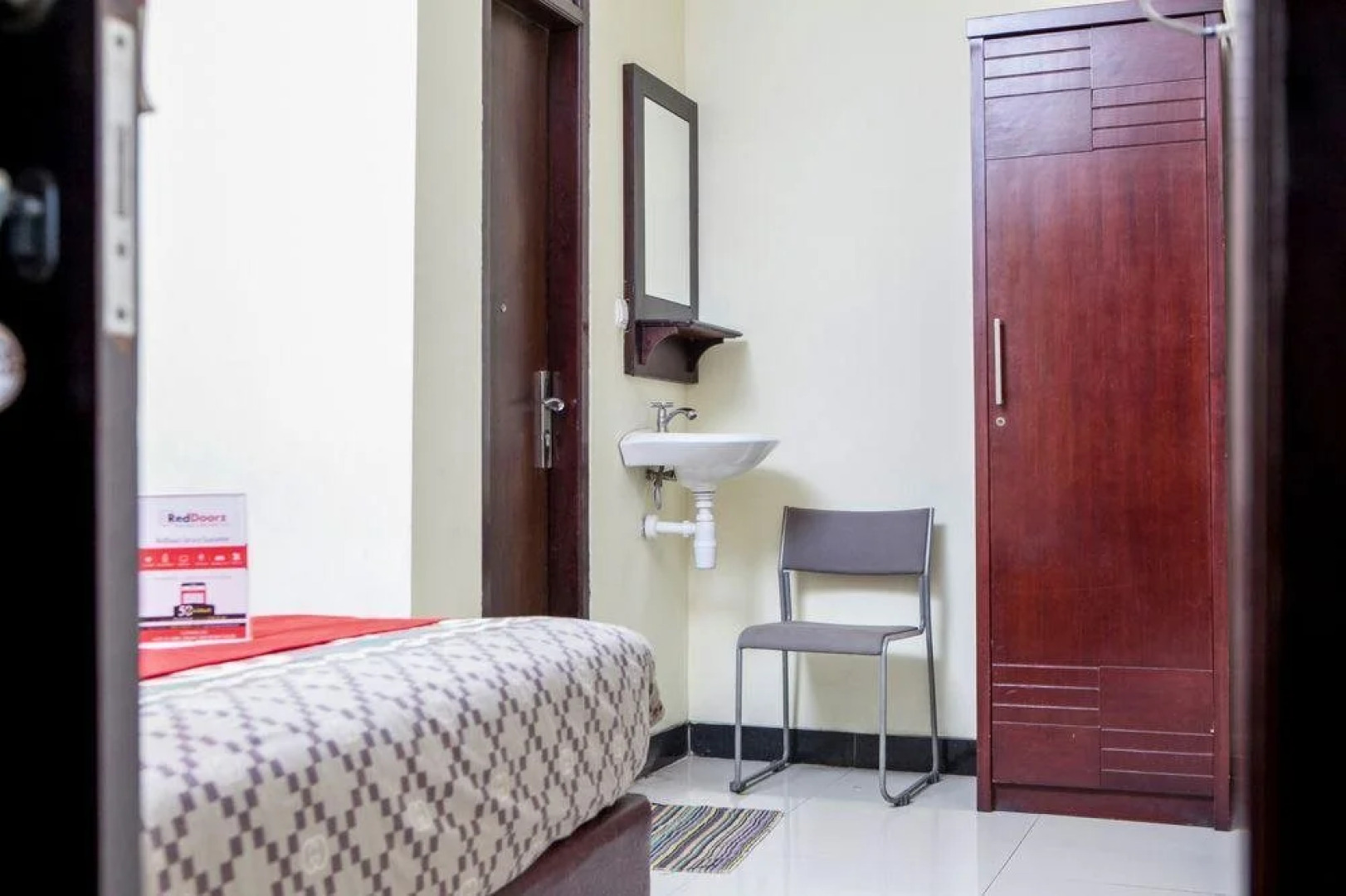 Hotel Salon Fora & Longhill Cafe Fora