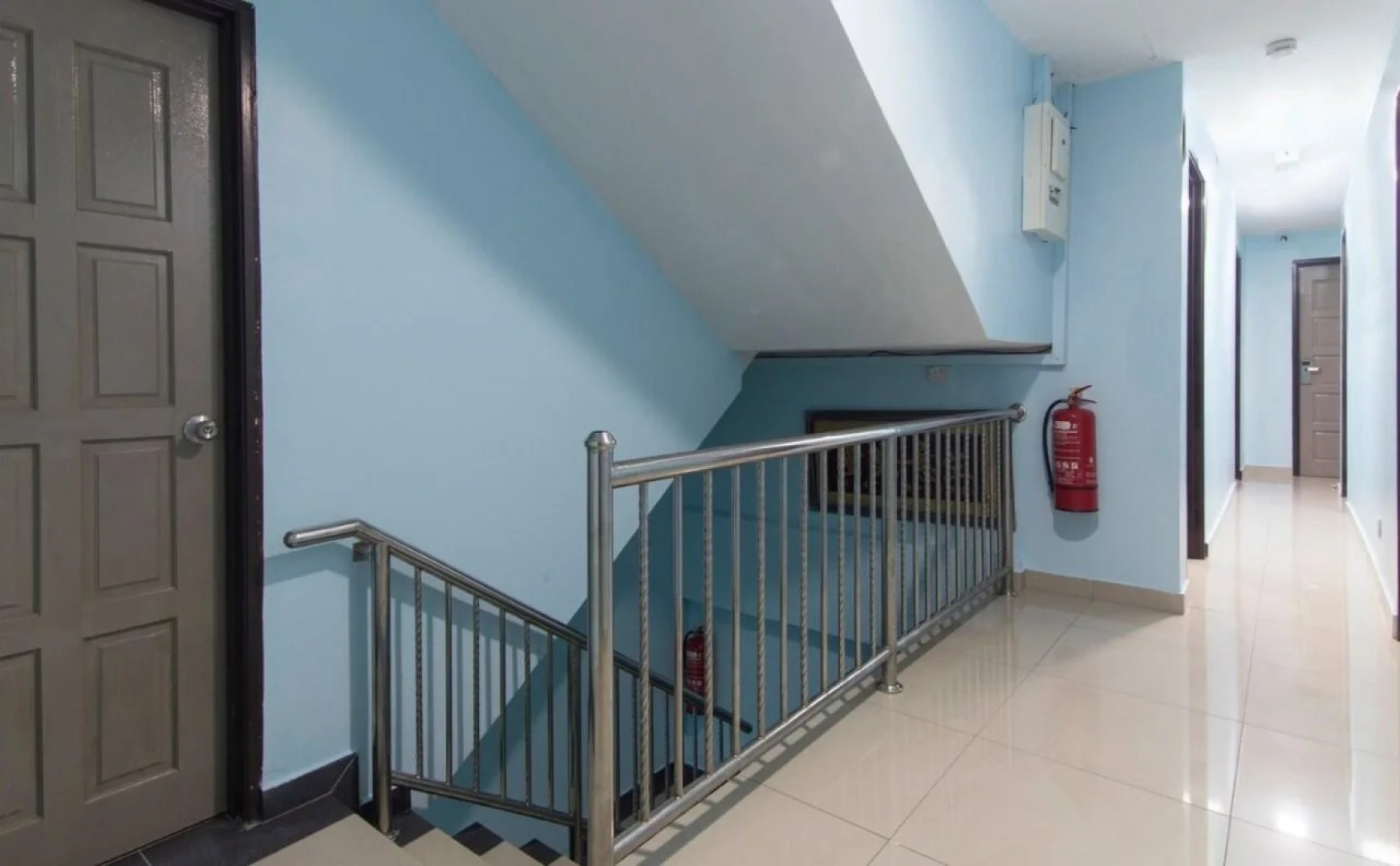 OYO 90296 Red Orange Hotel Port Klang