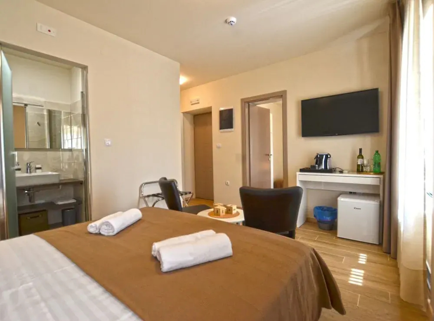 Tranquil Getaway With Shared Pool in Bale