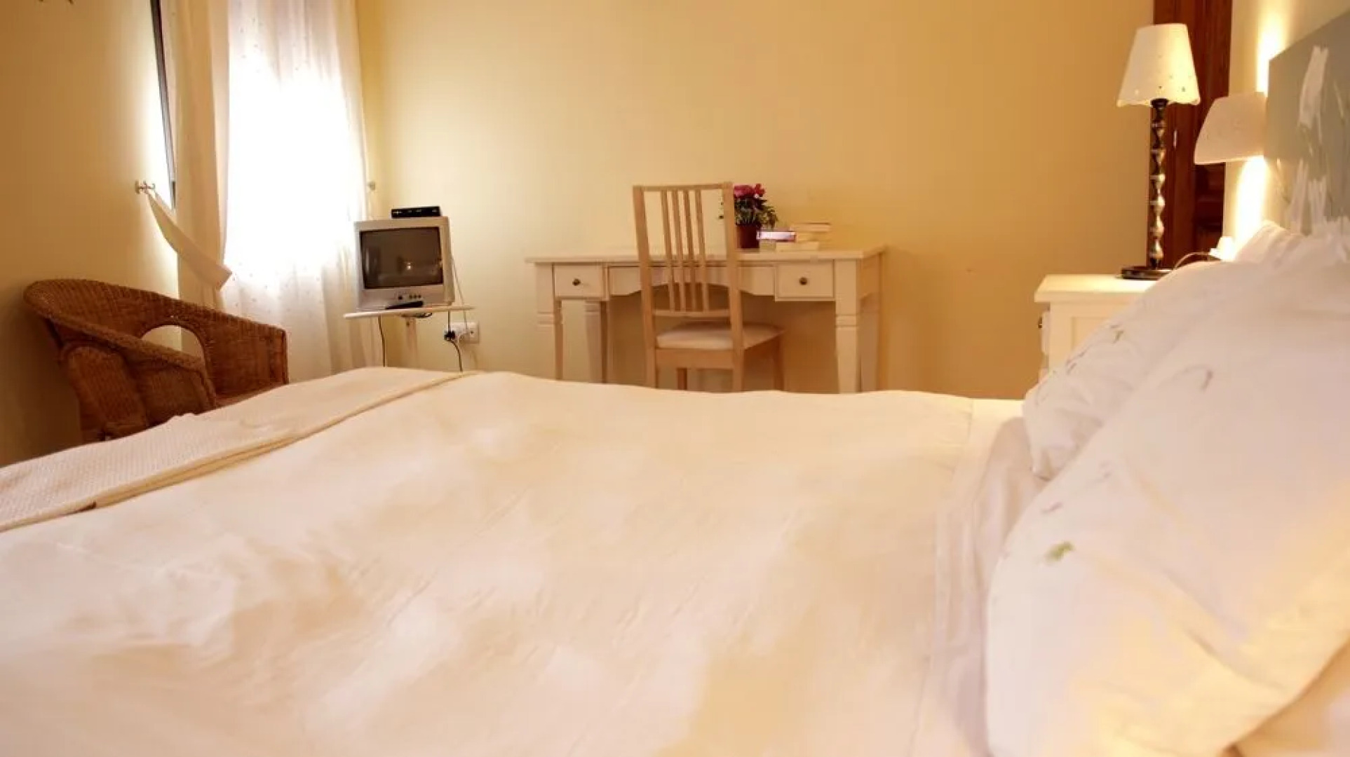 Hotel Laureana Marcos