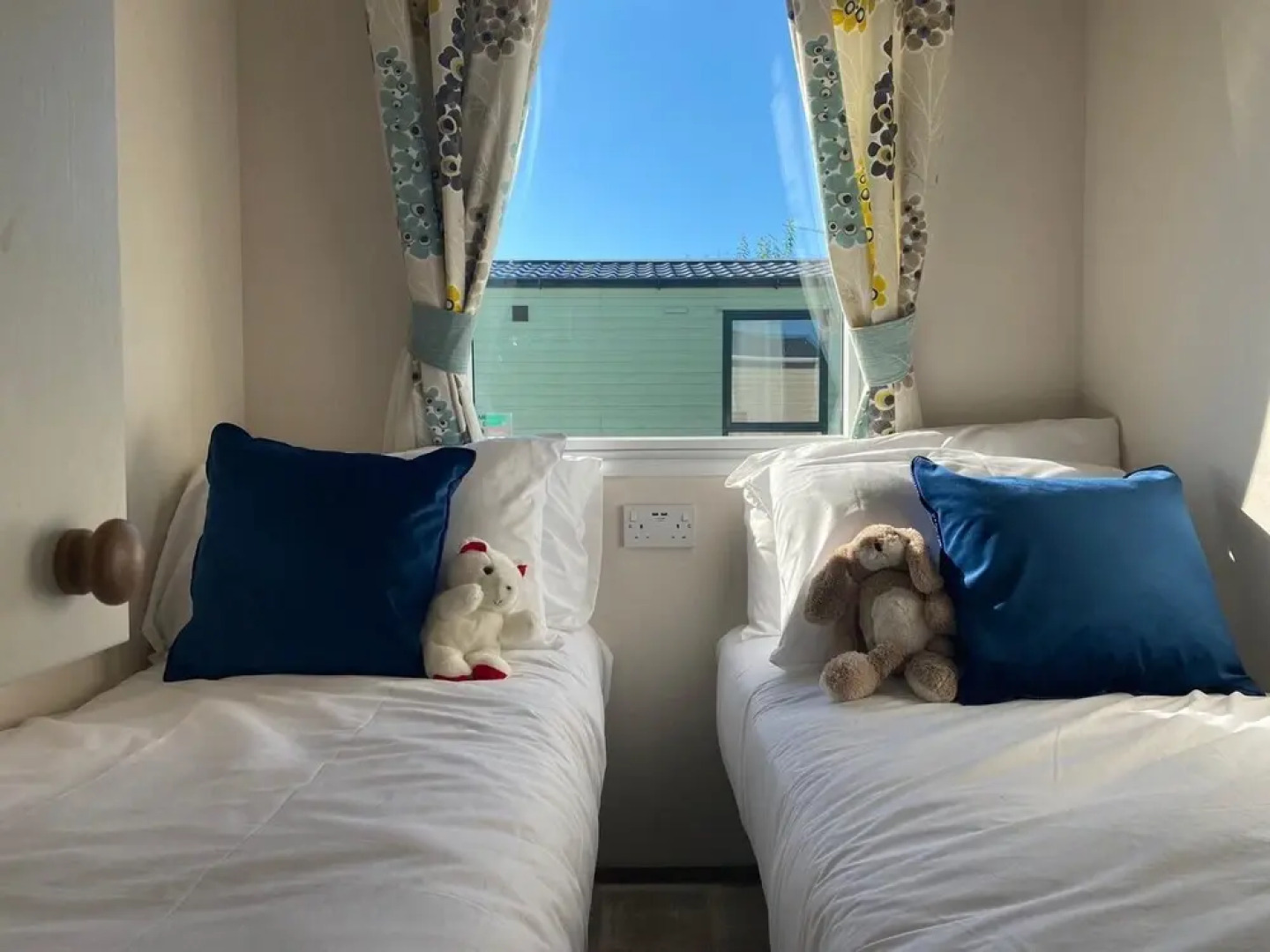 Bay View 37 Oceans Edge by PRL Lodge Hire