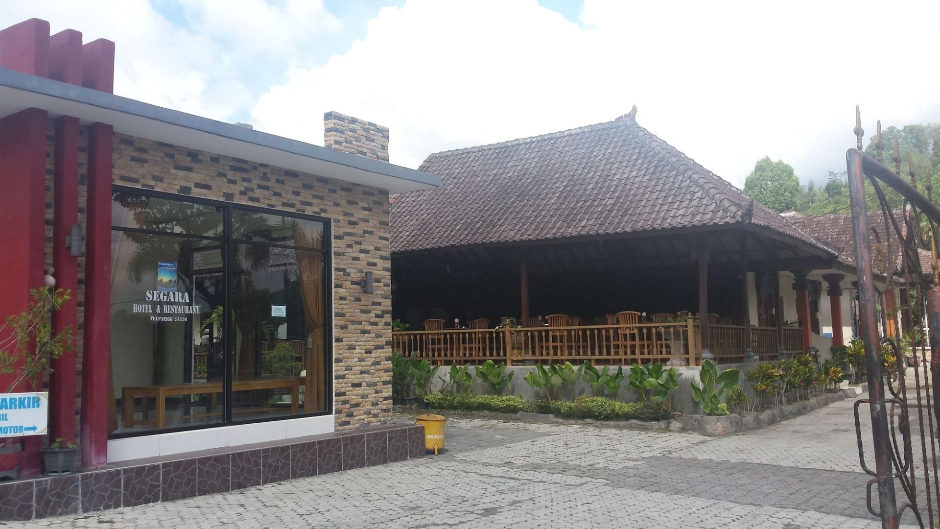 Segara Hotel and Restaurant