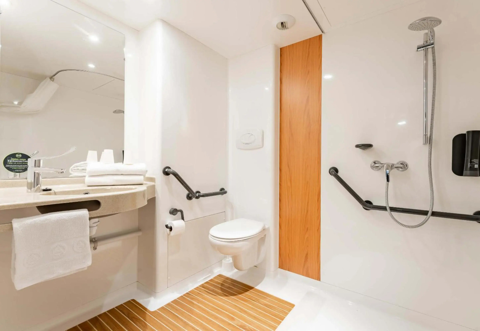 B&B HOTEL Maubeuge Louvroil