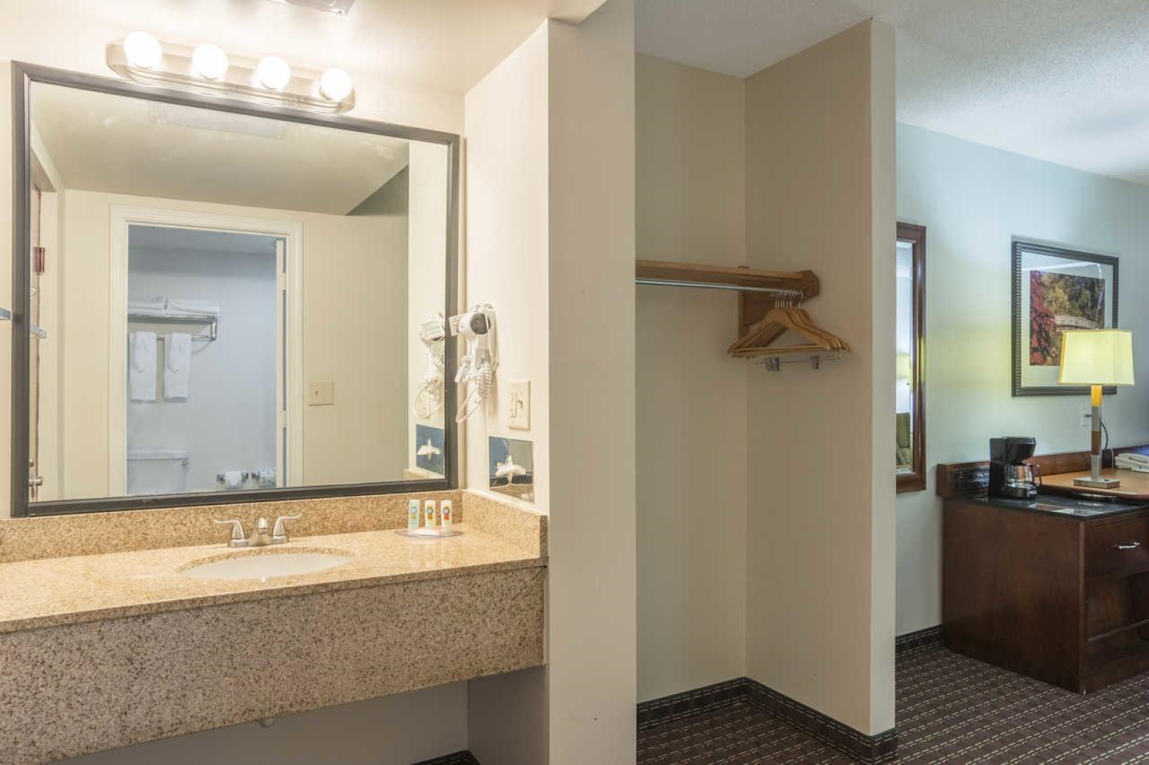 Days Inn by Wyndham Hartsfield Jackson Atlanta Airport West