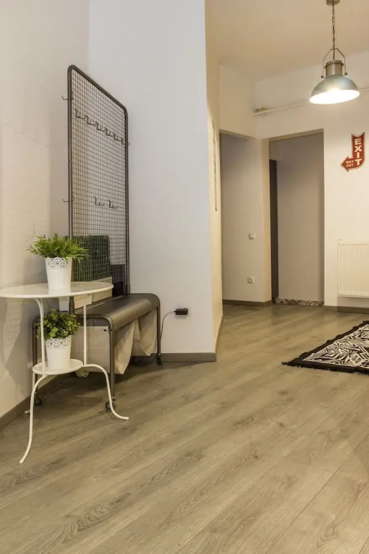 Old Town Studio by MRG