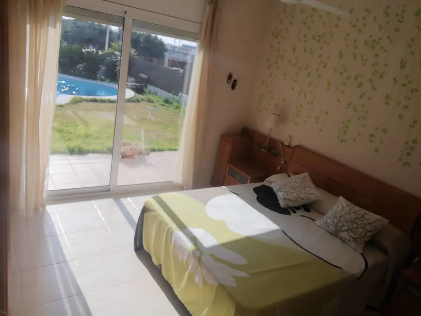 Villa familiar buhardilla piscina y BBQ