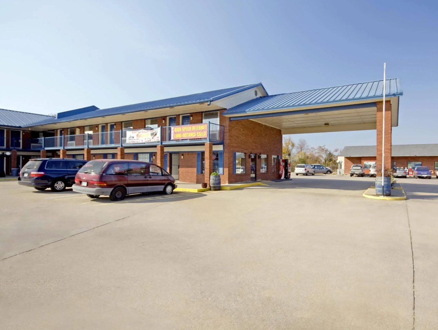 Blue Jay Inn and Suites