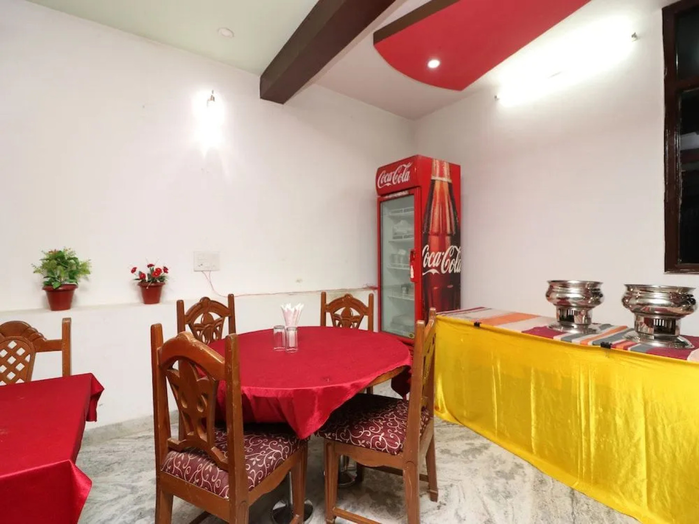 Oyo 22015 Hotel Lakshya Palace