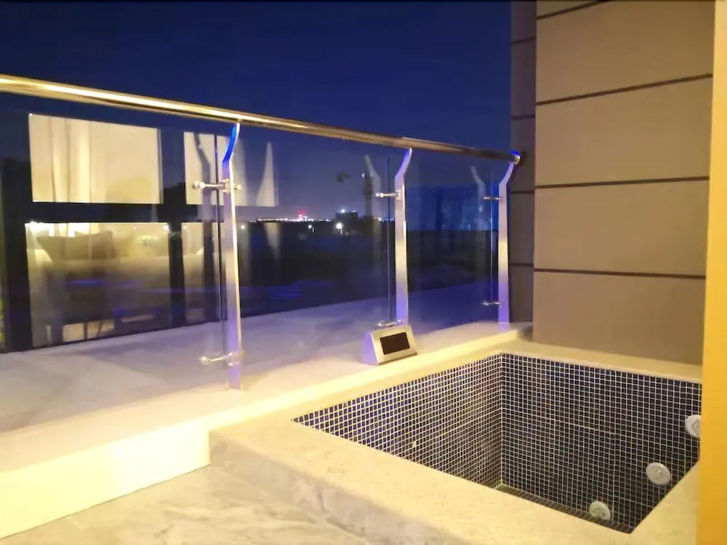 Country Garden Holiday Hot Spring Hotel