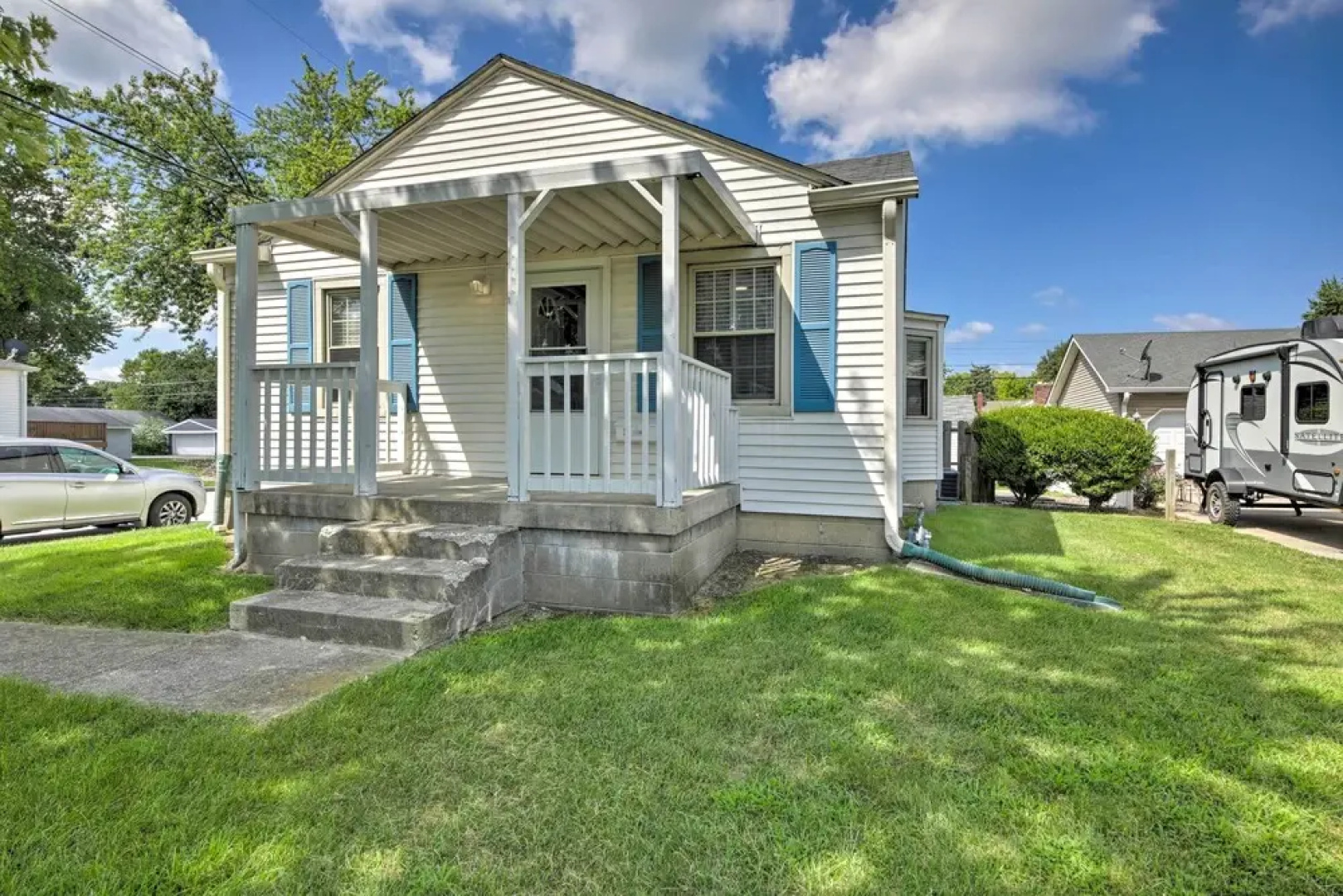 Walk to Speedway & Hall of Fame: Indianapolis Home