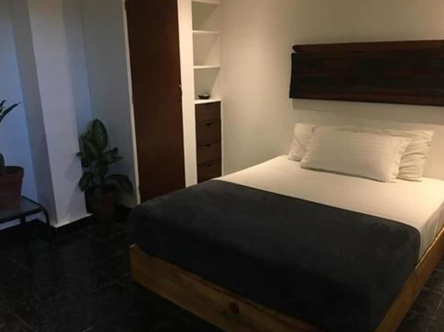 Cinco Hotel