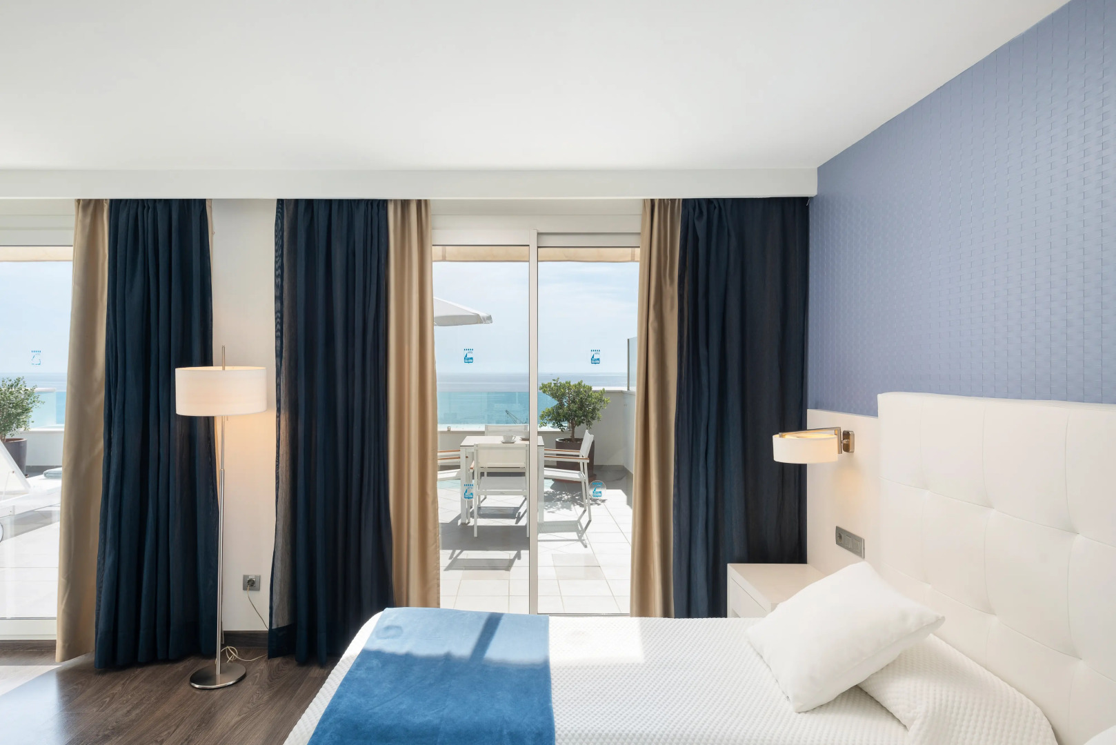 Отель Cala Bona