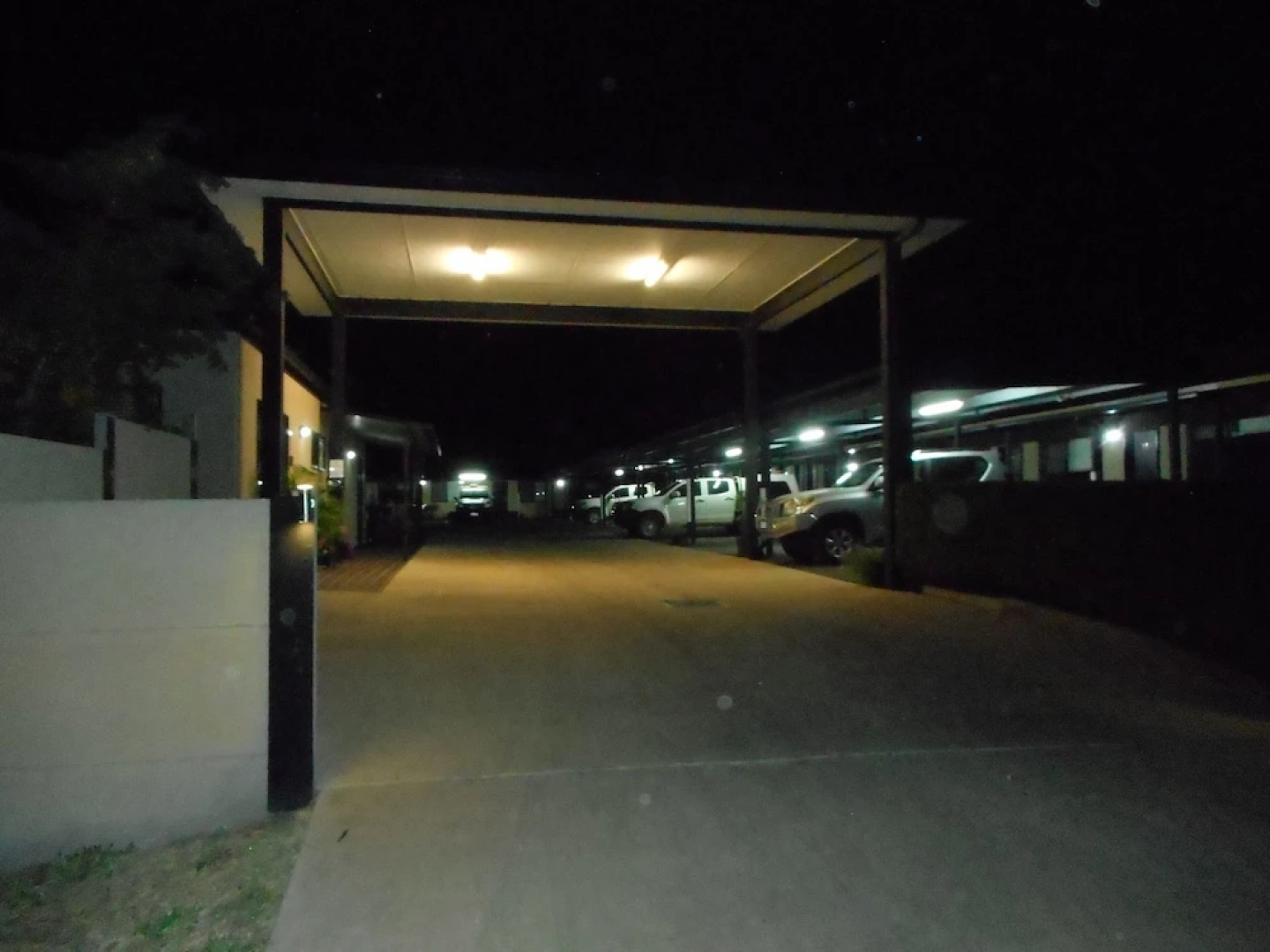 Injune Motor Inn