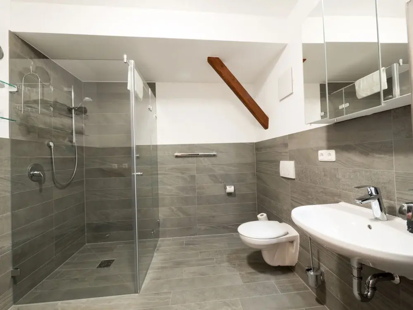 Weinbar und Hotel FahrAway