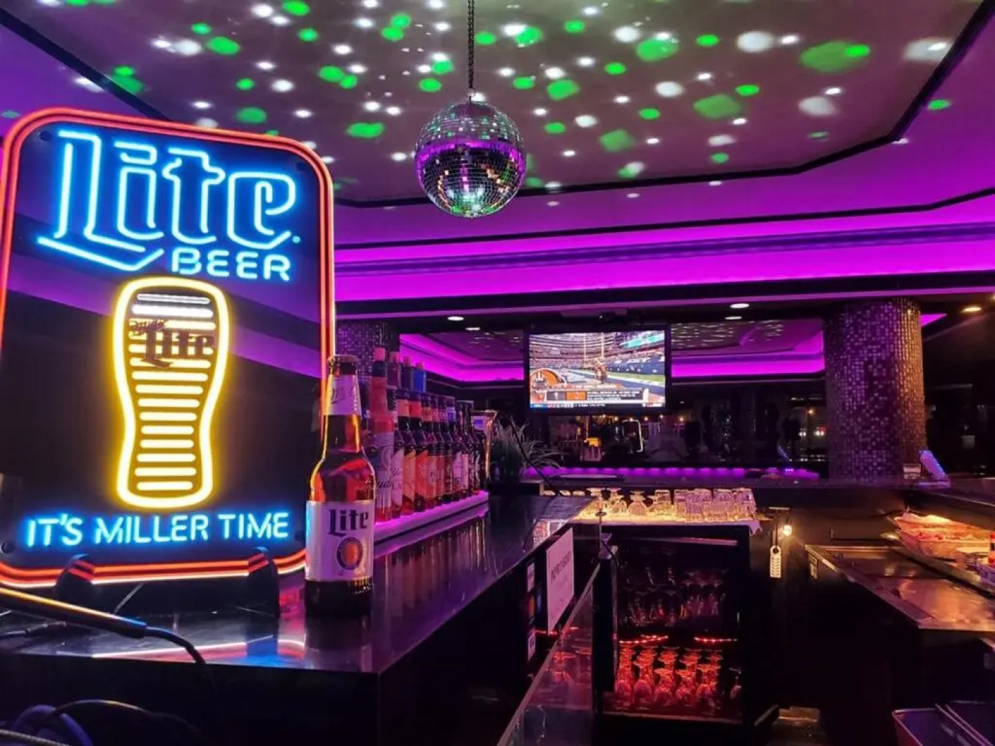 Rodeway Inn & Suites