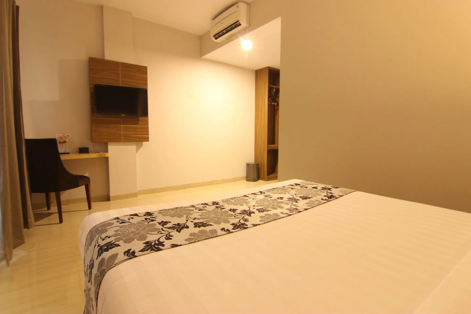 Grand Amira Hotel