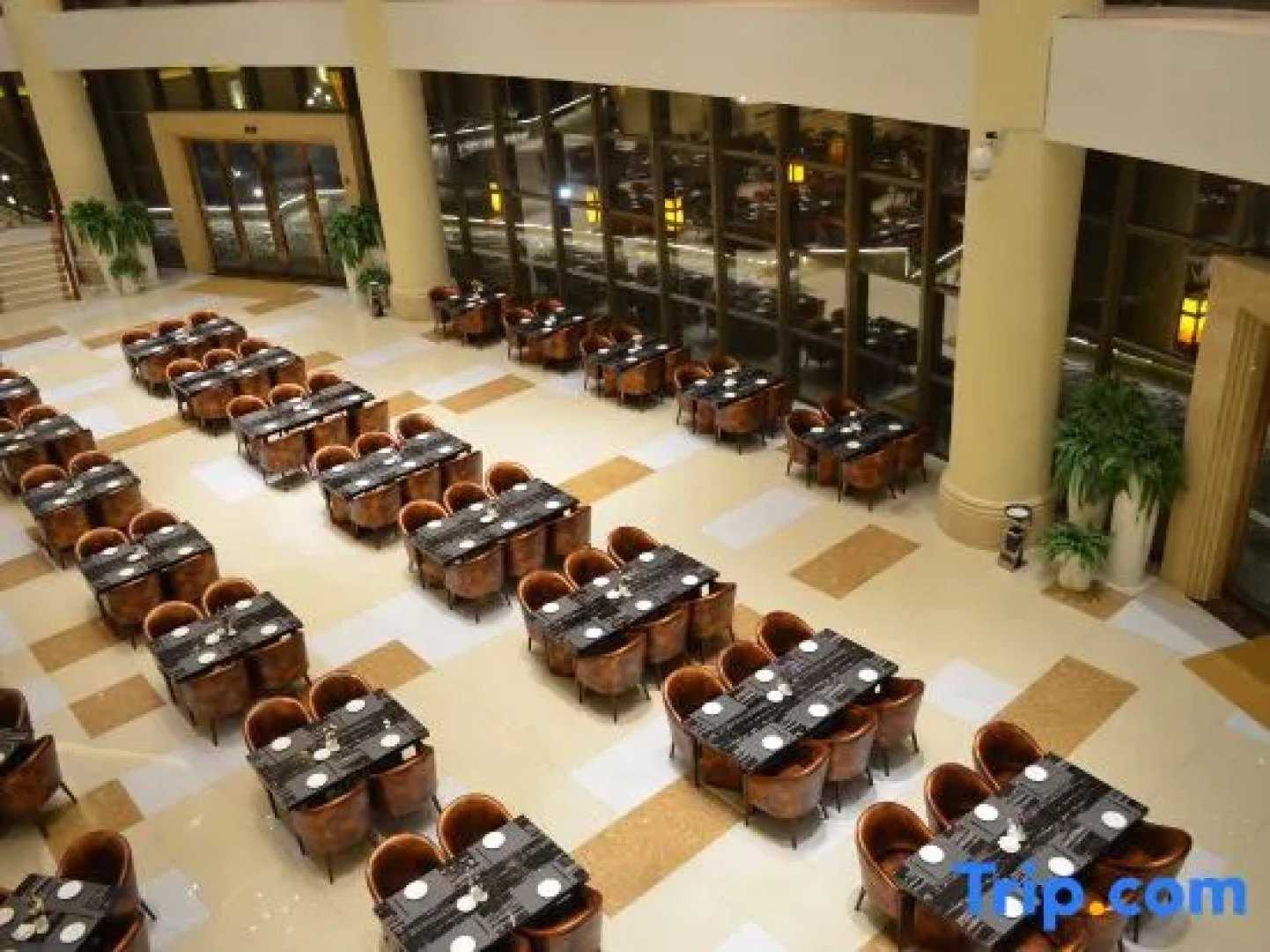 Island International Hotel