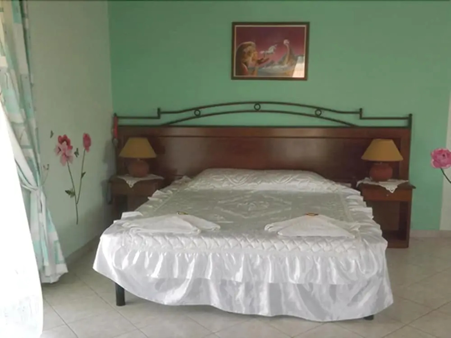 Makis Studios & Apartments