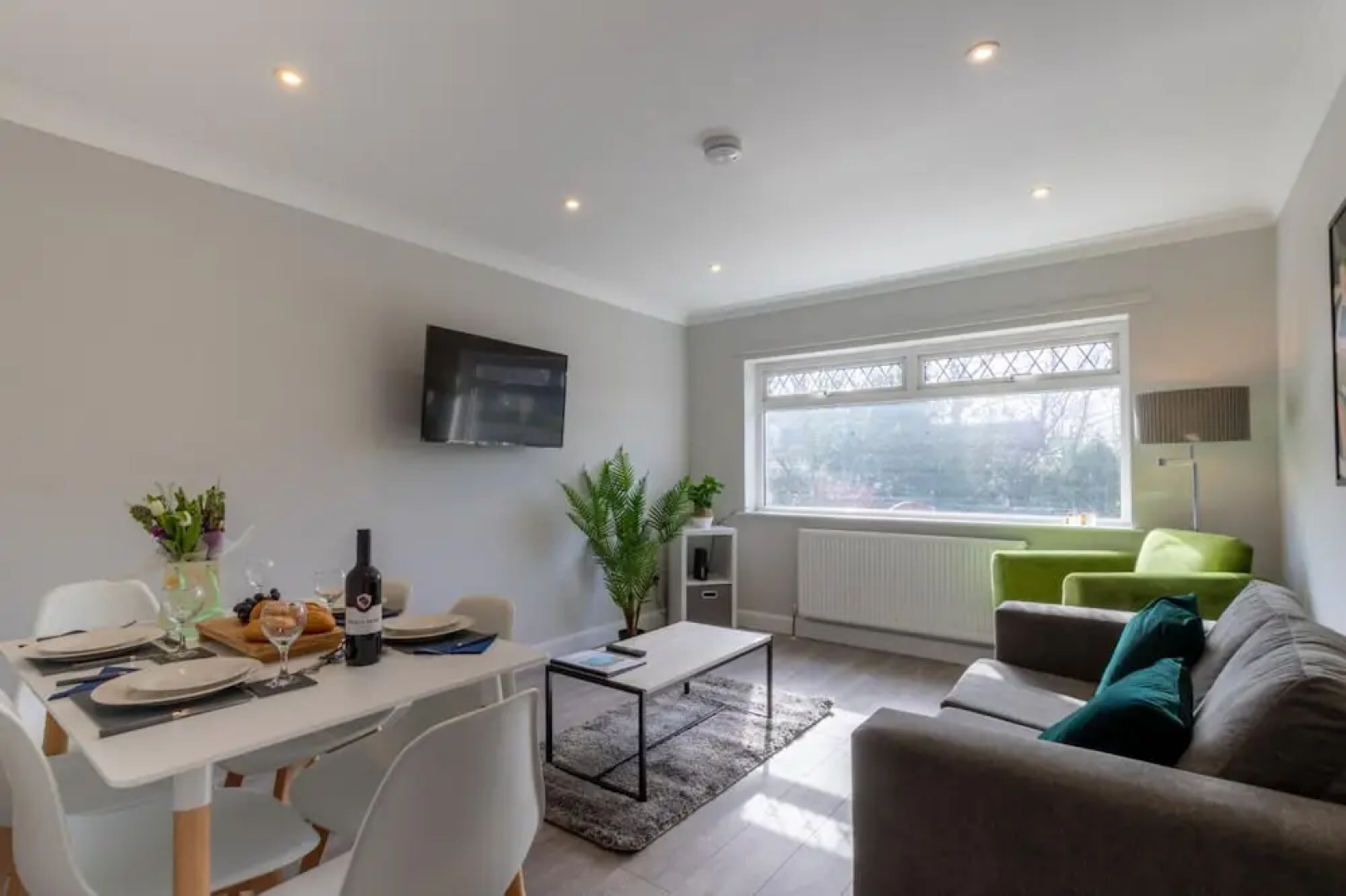 Altham Place-fully Refurbished 2-bath Bungalow