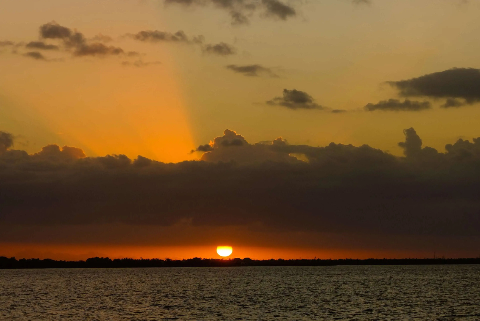 Отель Ramada Suites by Wyndham Wailoaloa Beach Fiji