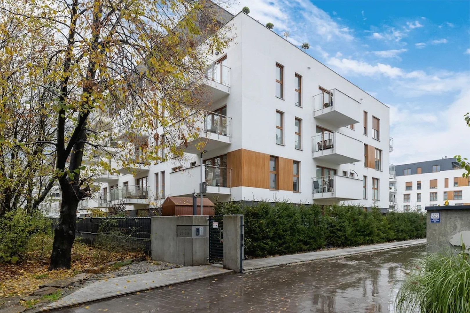 Stylish Apartment Bażantów by Renters