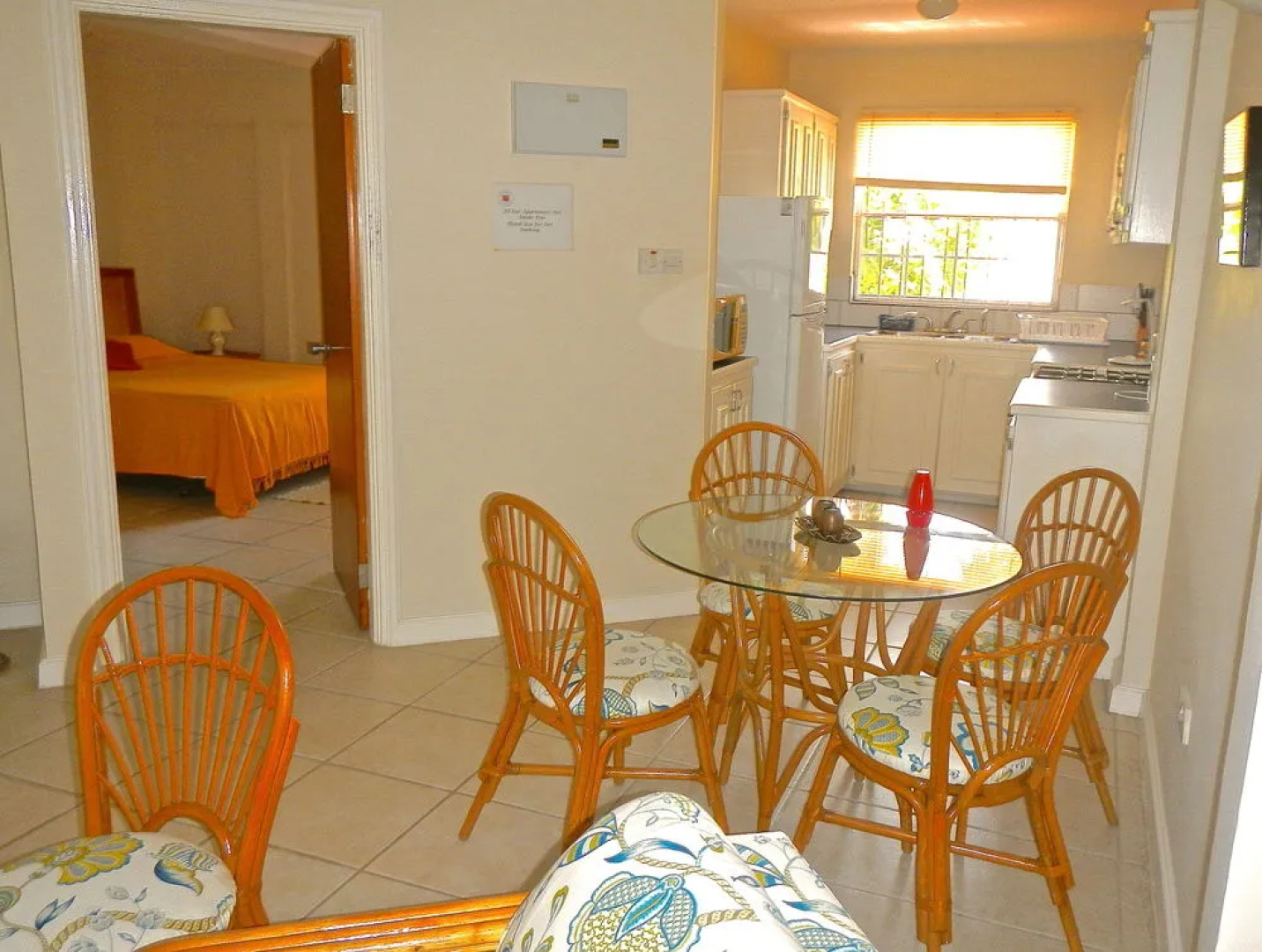 Poinsettia Villa Apartments