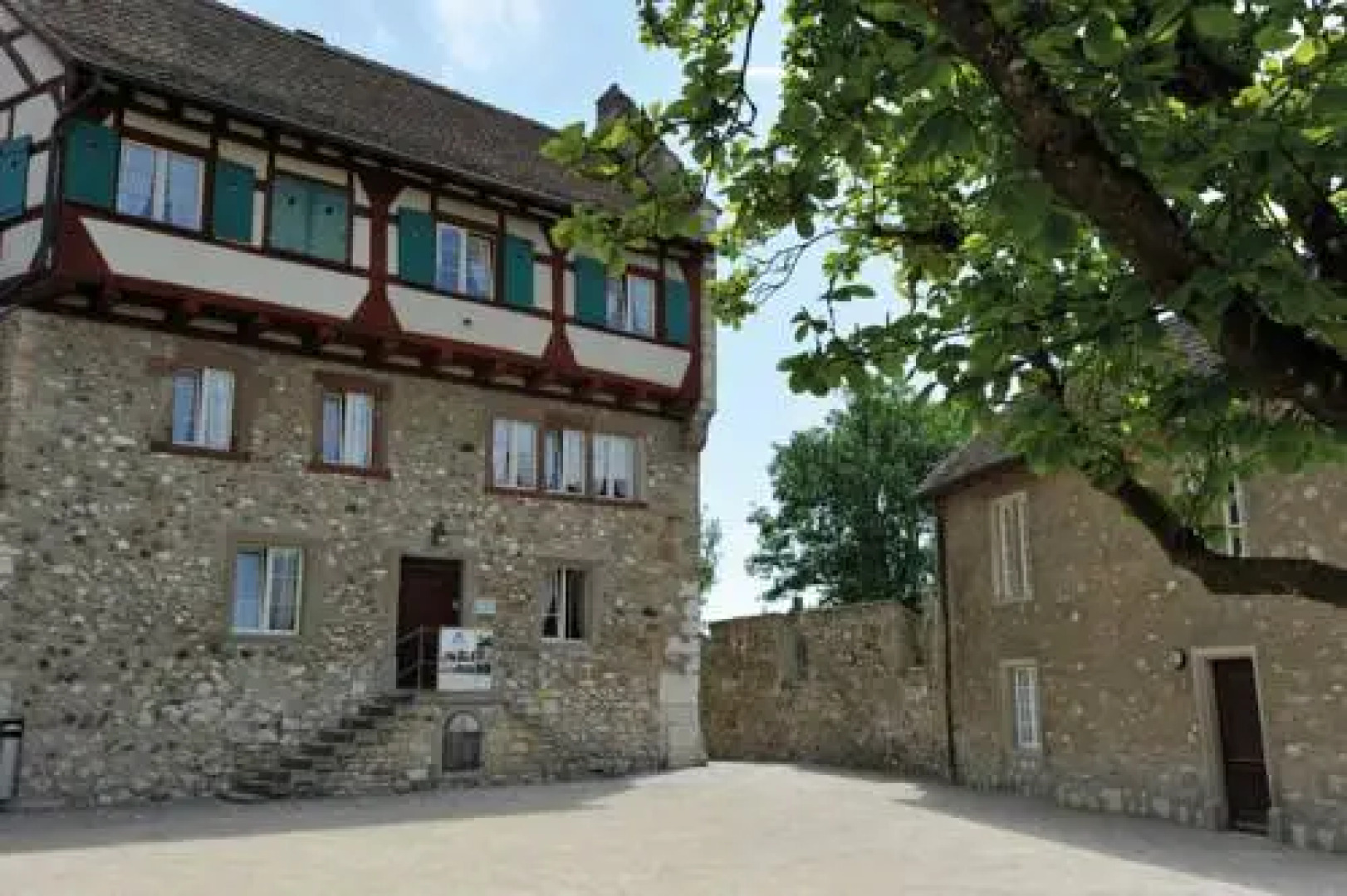 Youth Hostel Dachsen am Rheinfall