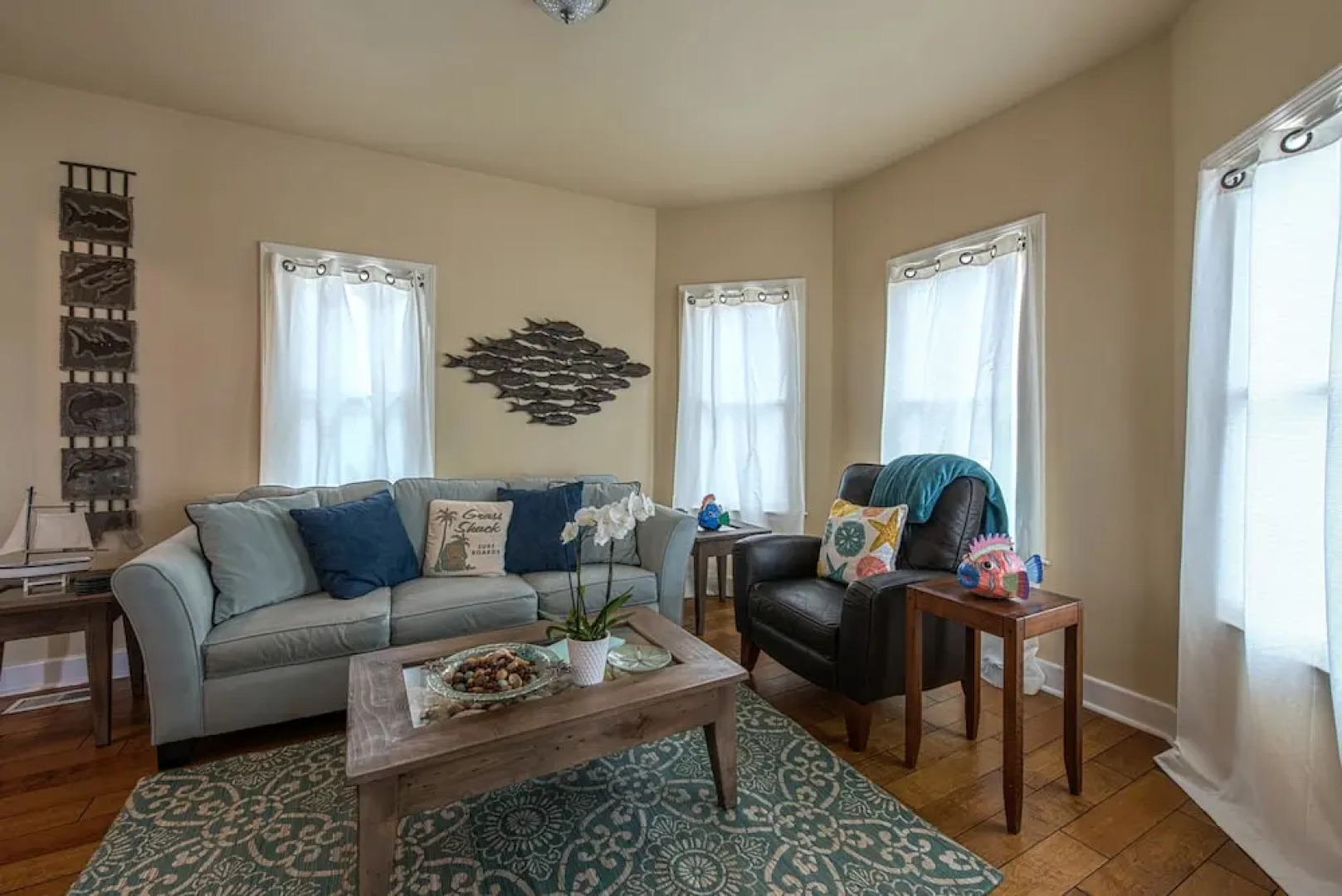 3729 Ocean Park Sanctuary