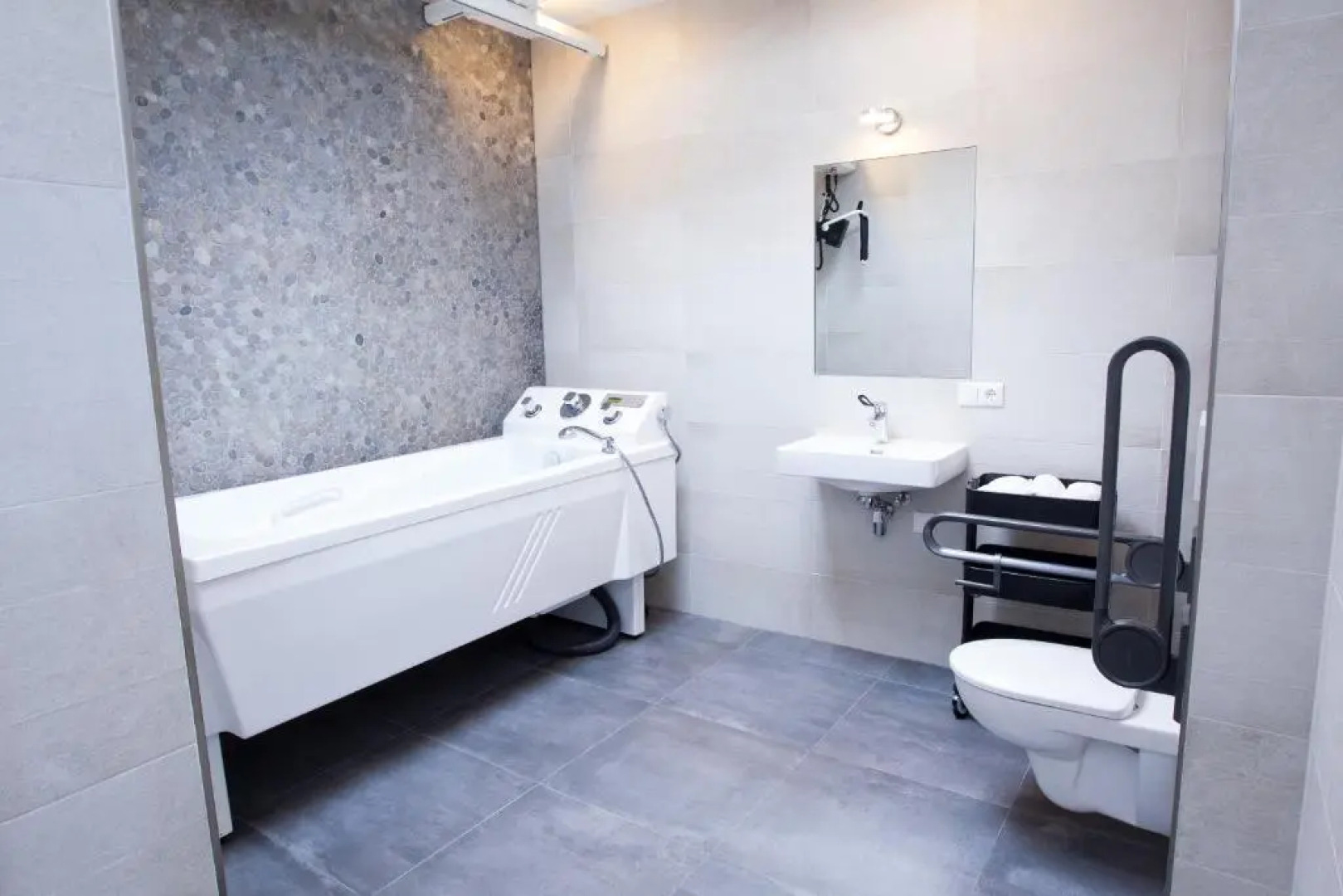 de rode beer (zeer rolstoelgeschikt)