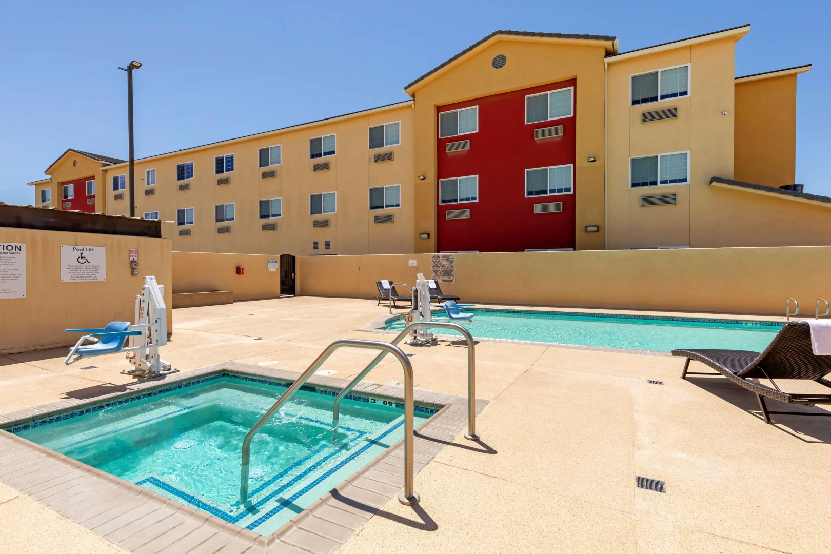 Best Western Plus Wasco Inn & Suites