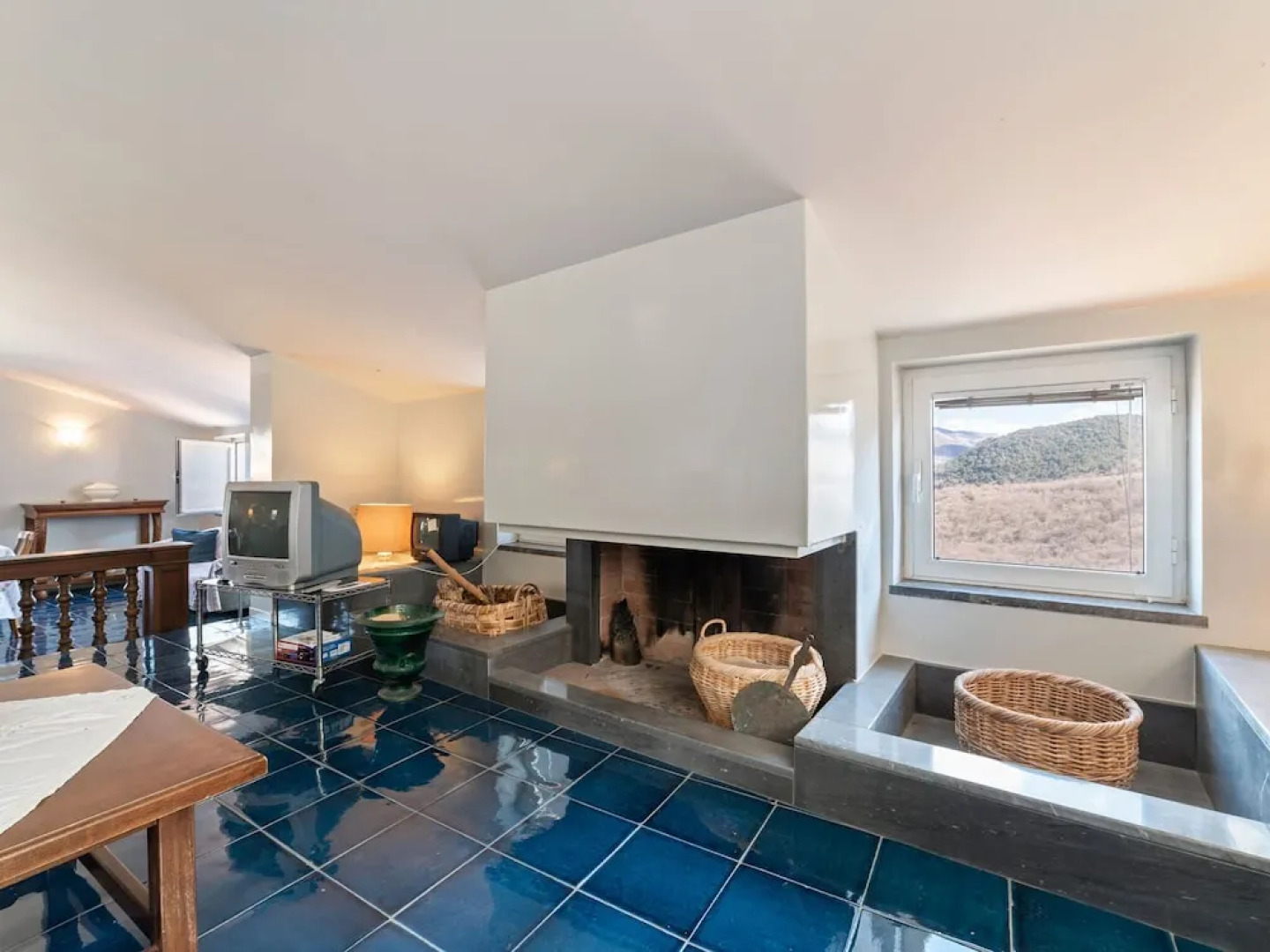 Vintage Holiday Home in Caselle in Pittari Near the Forest