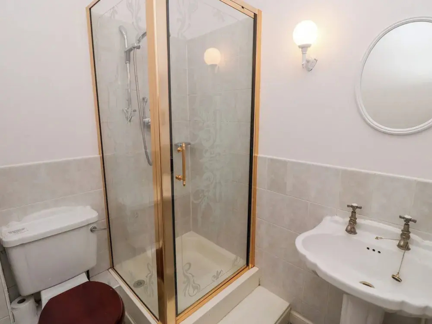 Tile Rouge