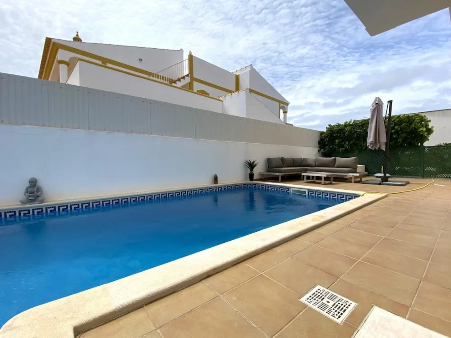 P RA Amazing Villa With Pool by Homing