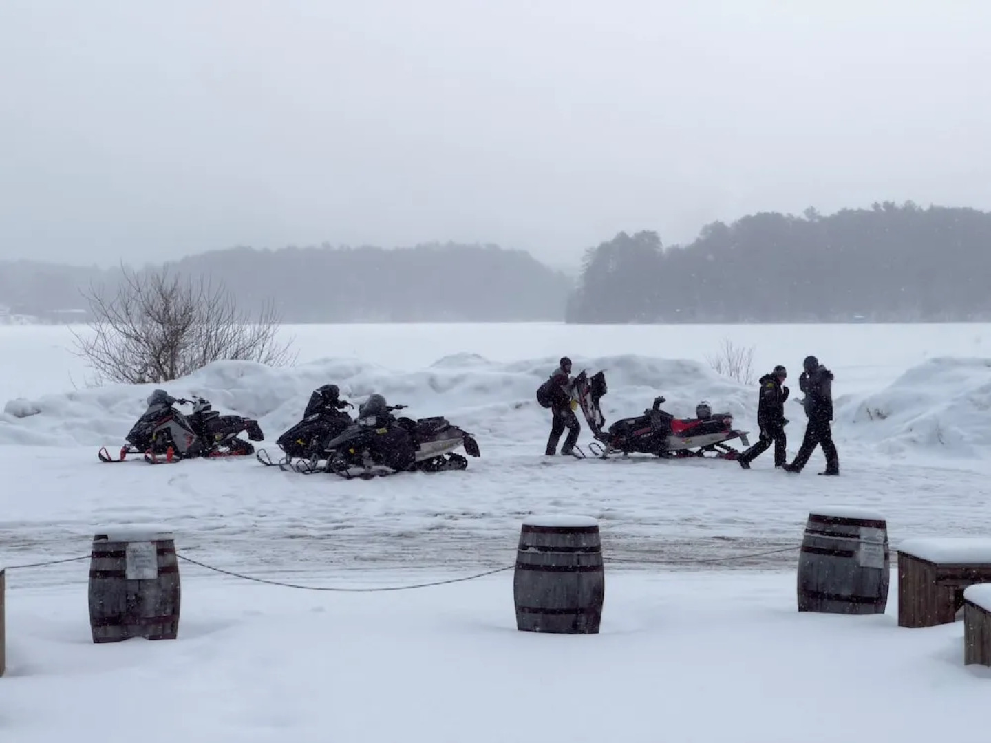 Island Pond Country Inn (Formerly the Lakefront Inn & Motel)