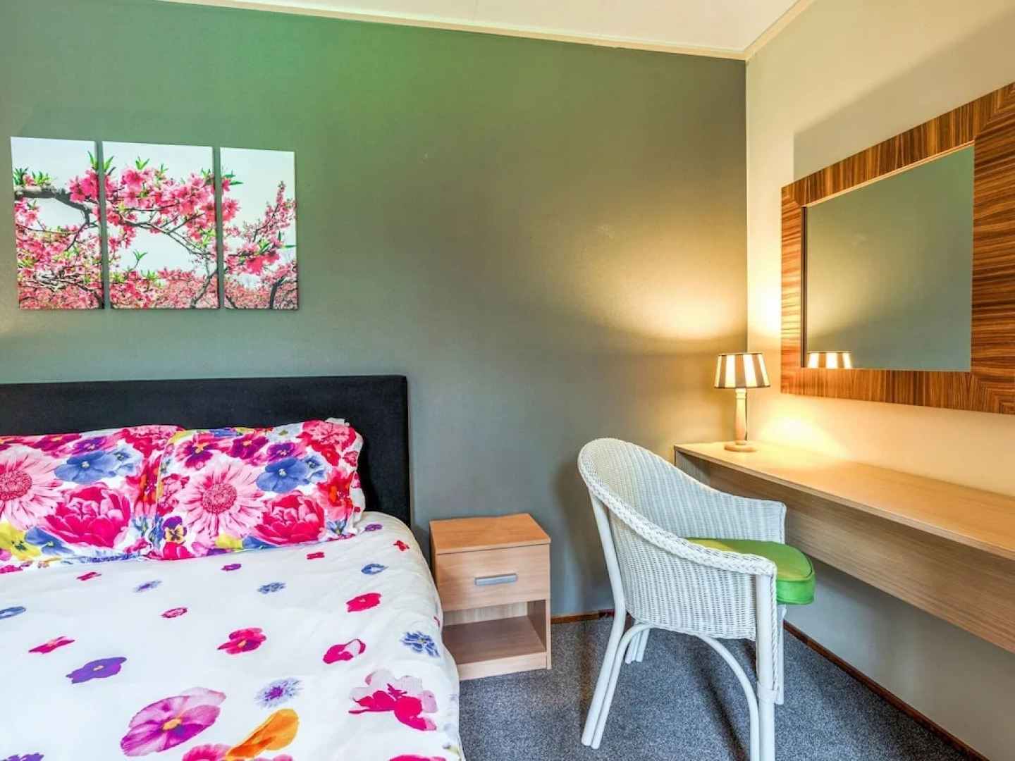 Sun Kissed Bungalow in Uden with Sauna, Hot Tub, Terrace