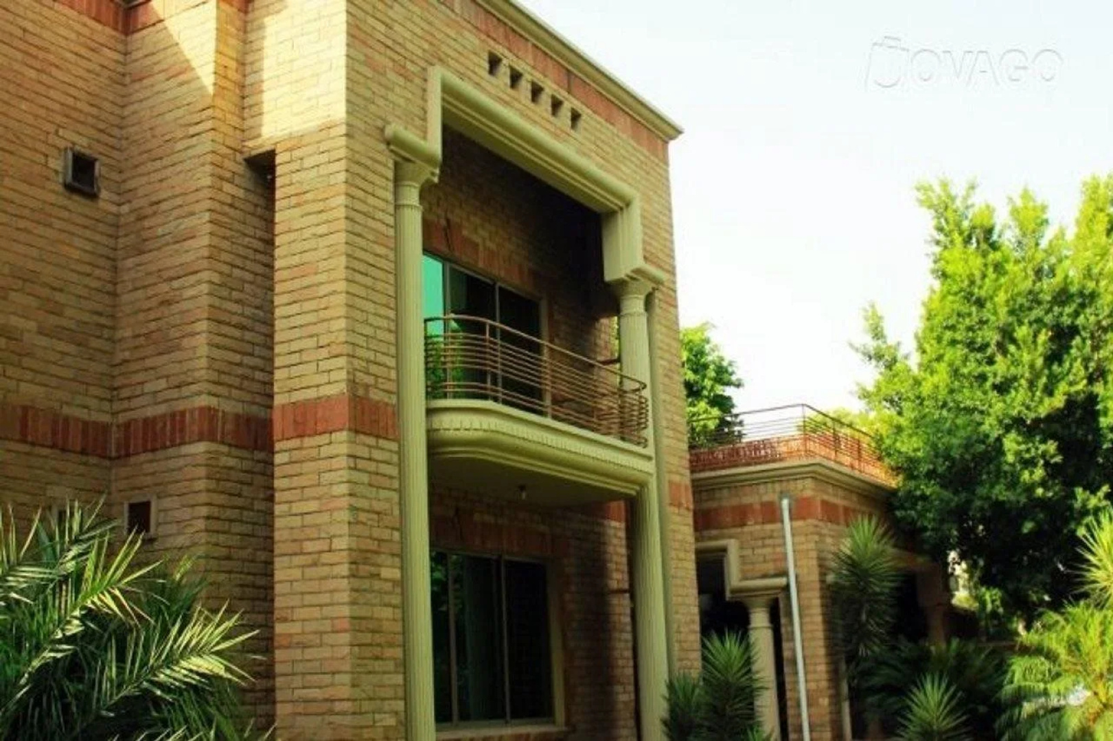 Avari Xpress - School Road