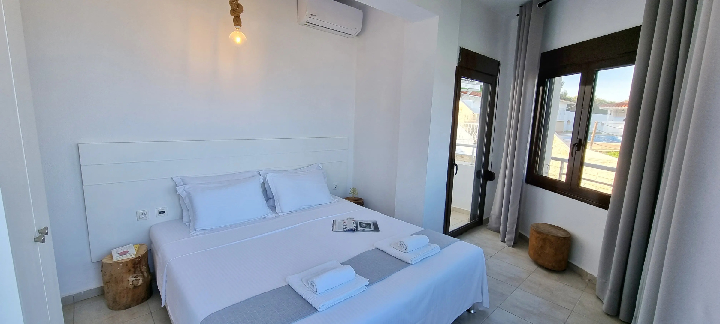 Bungalow White Apartments and Suites