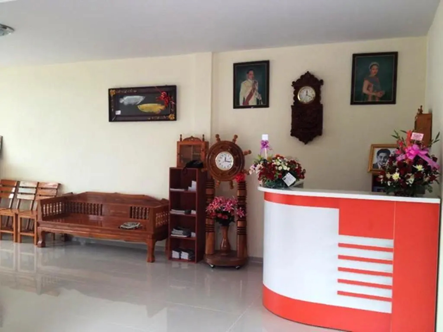 Day Waterfront Hotel