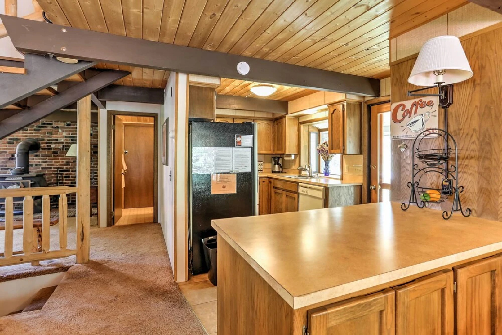 Riverside Winthrop Chalet w/ Hot Tub & 2 Decks!