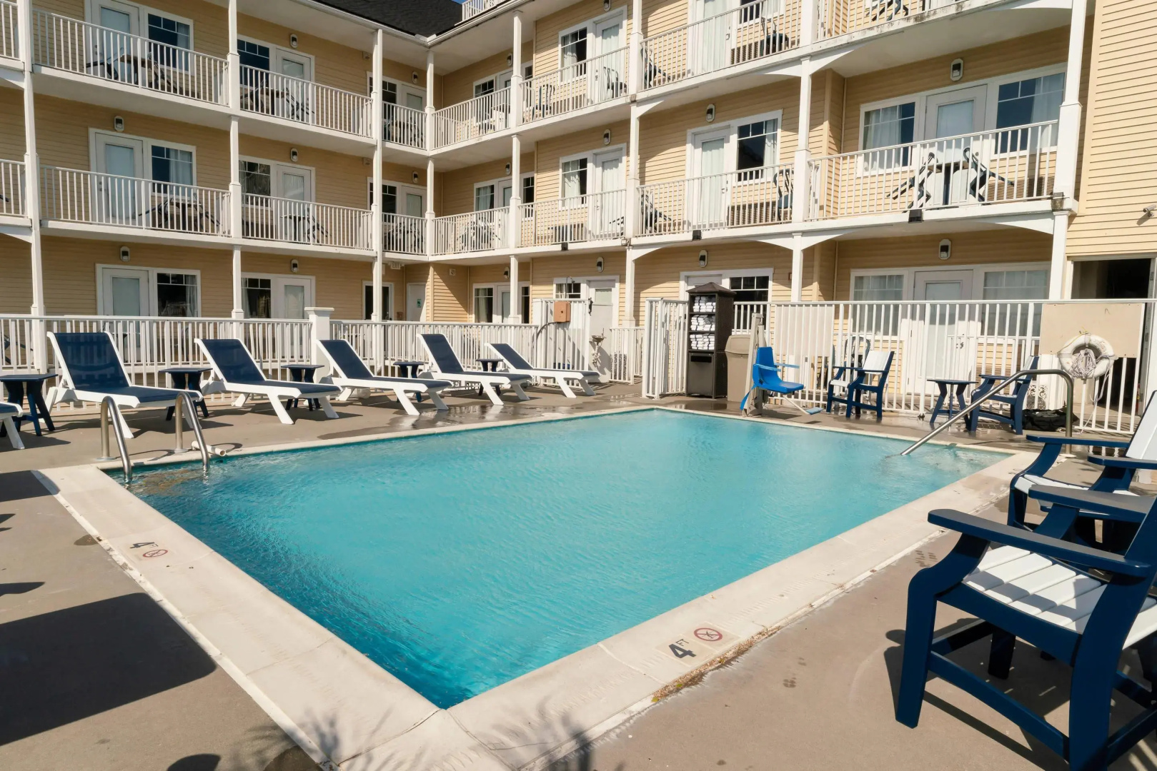 Gateway Hotel & Suites, an Ascend Collection Hotel