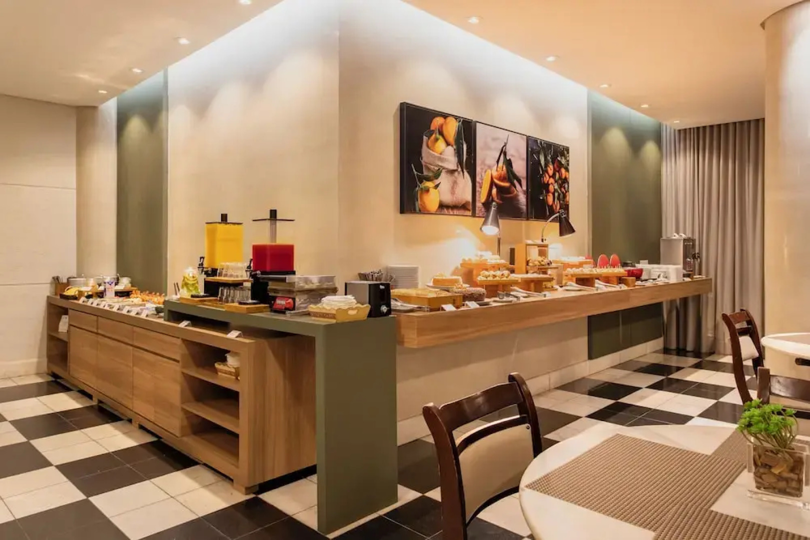 Suntory Business Hotel