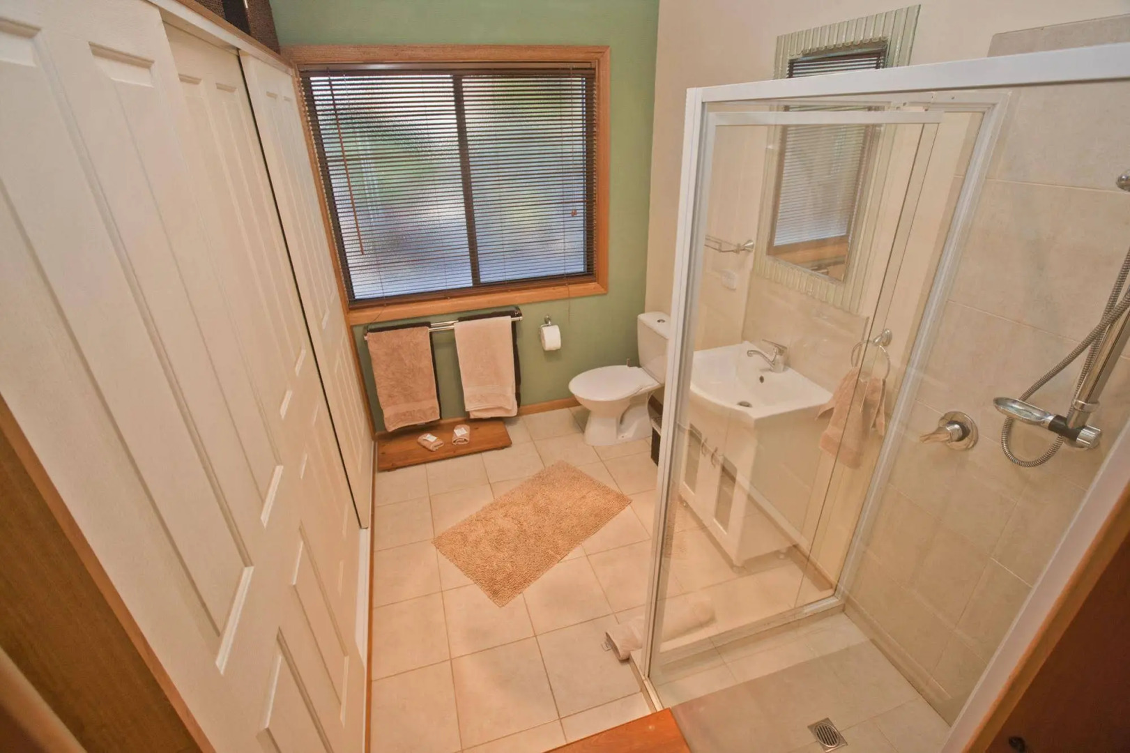 The Shingles Riverside Cottages